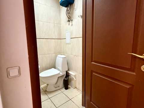 комерційна за адресою Ямська вул., 1