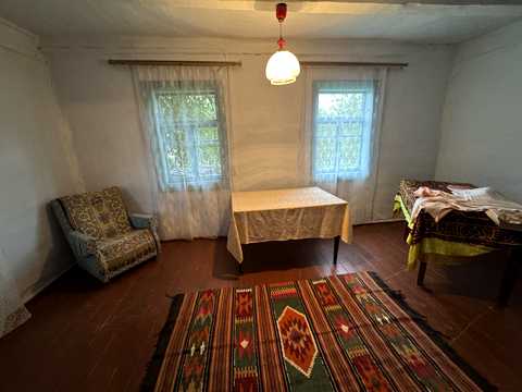 ділянка за адресою с. Грушвиця Перша, Травнева, 34
