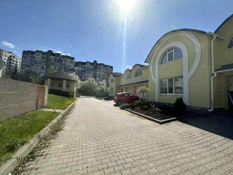 дом по адресу Степана Бандери ул., 82/2