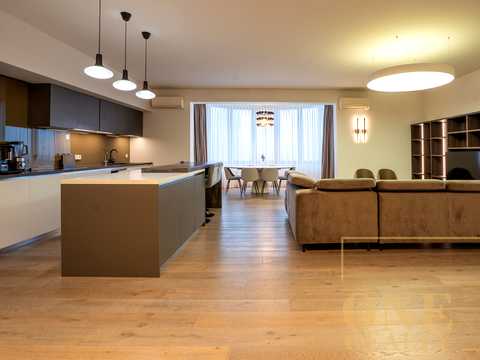 квартира за адресою Кропивницького вул., 10