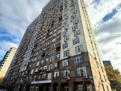 квартира за адресою Ованеса Туманяна вул., 3