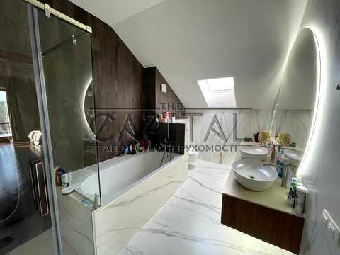 будинок за адресою Центральна вул.