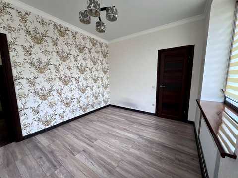 квартира за адресою Героїв Майдану вул. (Театральна), 40