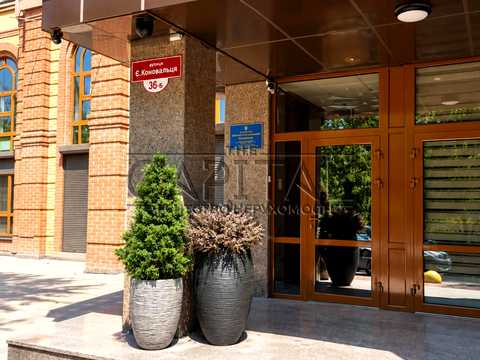 коммерческая по адресу Евгения Коновальца ул. (Щорса), 36-Б