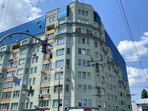 комерційна за адресою Деревлянська вул. (Якіра), 8