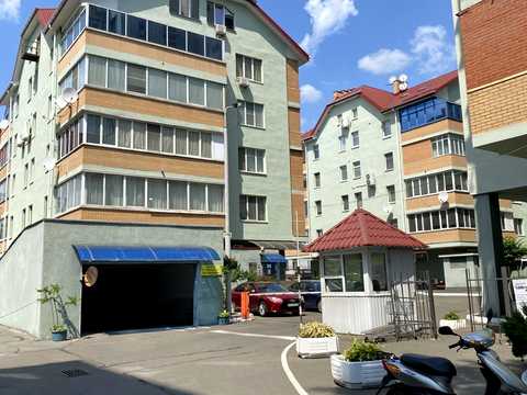 комерційна за адресою Деревлянська вул. (Якіра), 8
