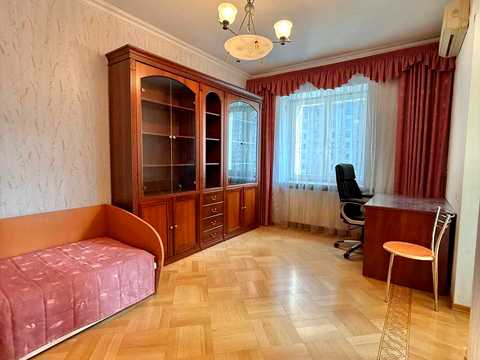 квартира за адресою Андрія Верхогляда вул. (Михайла Драгомирова), 5