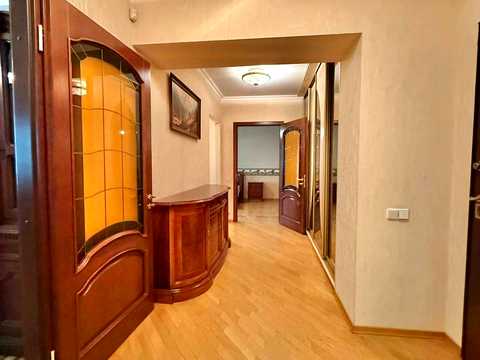 квартира за адресою Андрія Верхогляда вул. (Михайла Драгомирова), 5