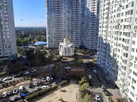квартира за адресою Миколи Бажана просп., 10
