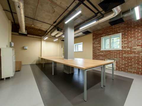 комерційна за адресою Велика Васильківська вул. (Червоноармійська), 77