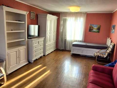 квартира за адресою Антоновича вул. (Горького), 122