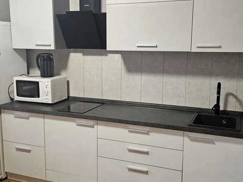 квартира за адресою Ревуцького вул., 42