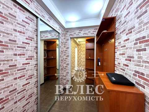 квартира за адресою Євгена Коновальця вул. (Щорса), 35