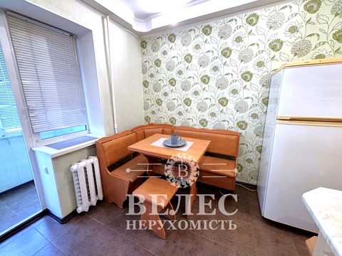 квартира за адресою Євгена Коновальця вул. (Щорса), 35