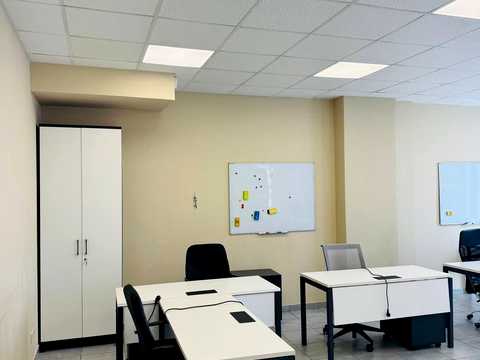 комерційна за адресою Мечникова вул., 17
