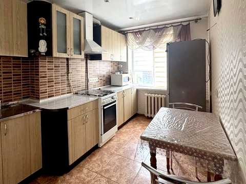 квартира за адресою Калинова вул., 102