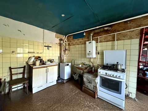 будинок за адресою Валерія Лобановського просп. (Червонозоряний), 77