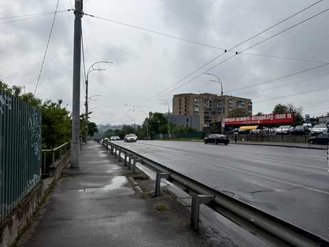будинок за адресою Валерія Лобановського просп. (Червонозоряний), 77
