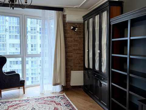 квартира за адресою Драгоманова вул., 2