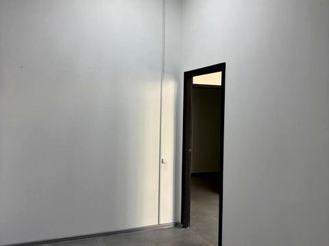 комерційна за адресою Героїв Майдану вул., 1