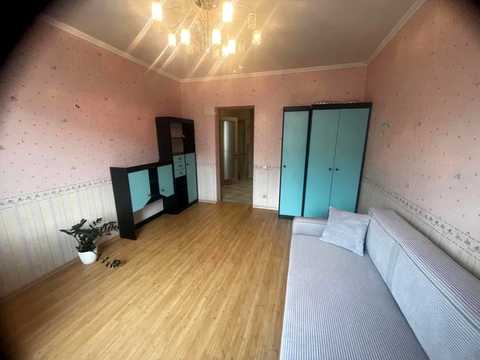 квартира за адресою Анни Ахматової вул., 15