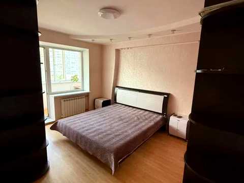 квартира за адресою Анни Ахматової вул., 15