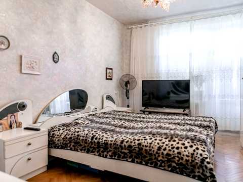 квартира за адресою Авіаційна вул., 1