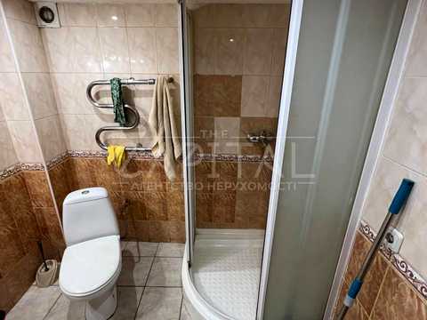 комерційна за адресою Сокальська вул., 4