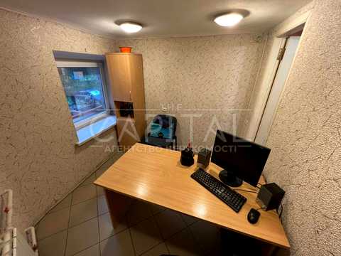 комерційна за адресою Сокальська вул., 4