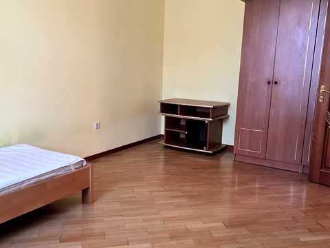 квартира за адресою Джона Леннона вул., 37