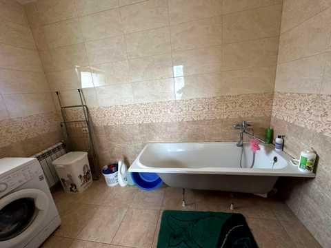 будинок за адресою с. Ставне, Центральна, 111