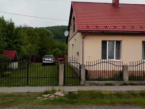 будинок за адресою Центральна, 111