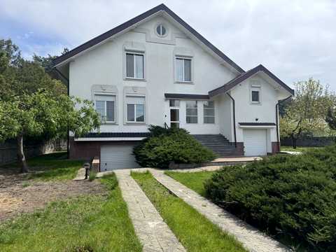 дом по адресу Кучанська, 3