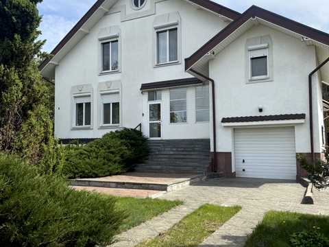 дом по адресу Кучанська, 3