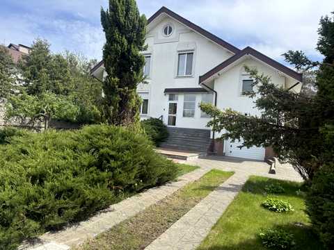 дом по адресу Кучанська, 3