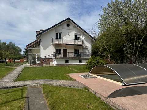 дом по адресу Кучанська, 3