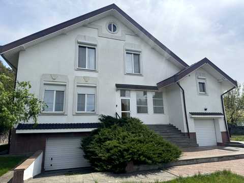 дом по адресу Кучанська, 3