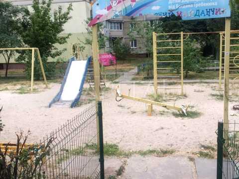 коммерческая по адресу Братства Тарасовцев ул. (Декабристів), 10