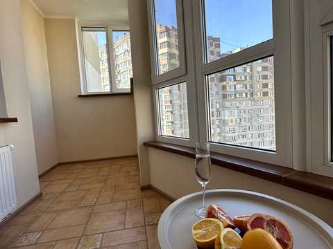 квартира за адресою Анни Ахматової вул., 22