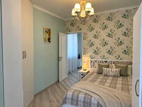 квартира за адресою Анни Ахматової вул., 22