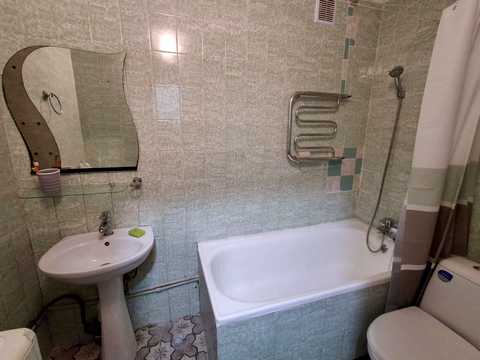 квартира за адресою Кропивницького вул., 11