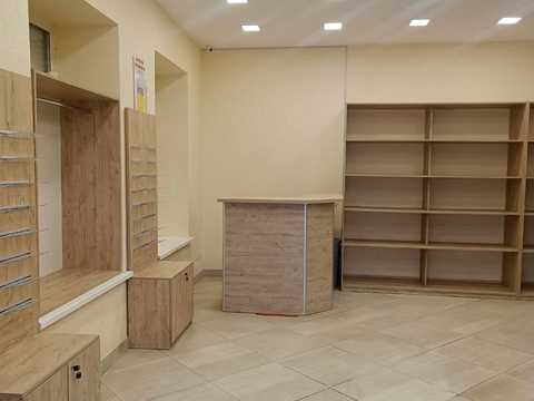 комерційна за адресою Рівне, Гетьмана Полуботка вул., 8