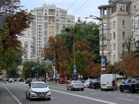 комерційна за адресою Івана Мазепи вул. (Січневого Повстання), 14