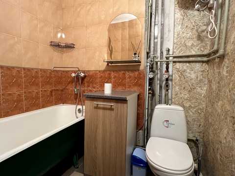 квартира по адресу Салютная ул., 13