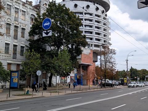 комерційна за адресою Івана Мазепи вул. (Січневого Повстання), 14-Б