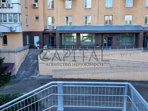 комерційна за адресою Саперно-Слобідська вул., 22