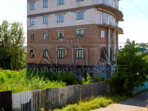 коммерческая по адресу Радужная ул., 1