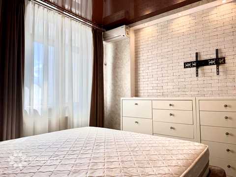 квартира за адресою Анни Ахматової вул., 34