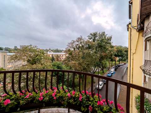 квартира за адресою Іларіона Свєнціцького вул., 18