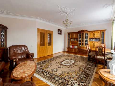 квартира за адресою Іларіона Свєнціцького вул., 18